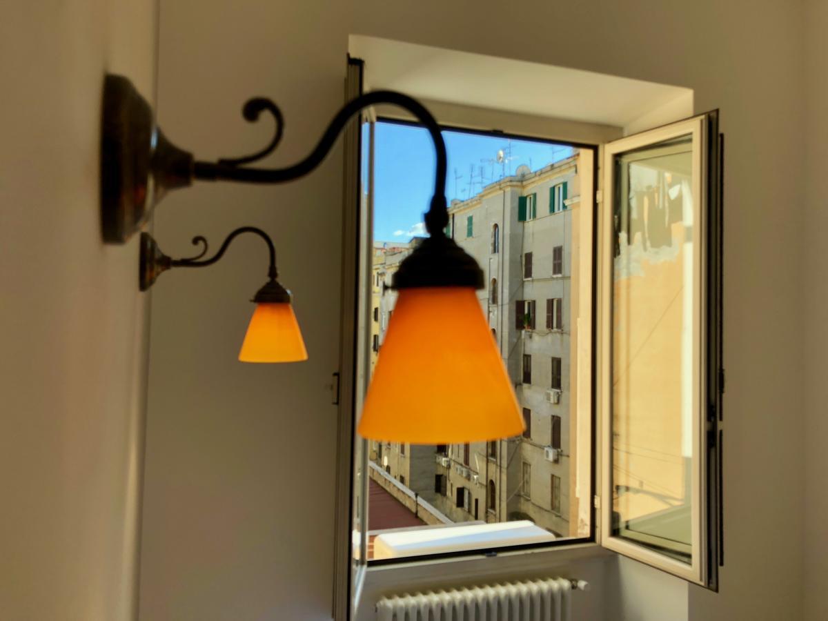 Termini Station Little House Apartment Rome Bagian luar foto