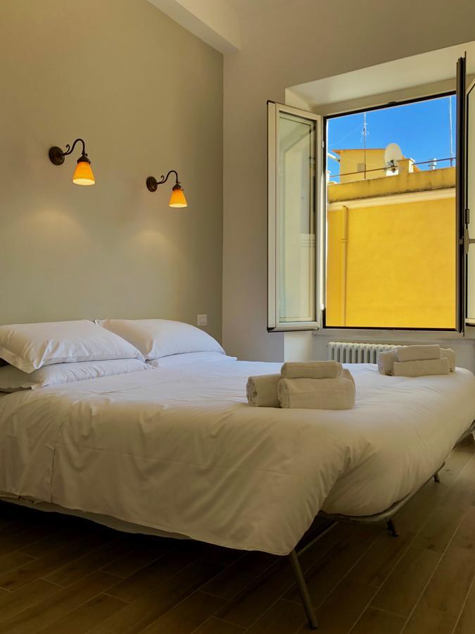 Termini Station Little House Apartment Rome Bagian luar foto