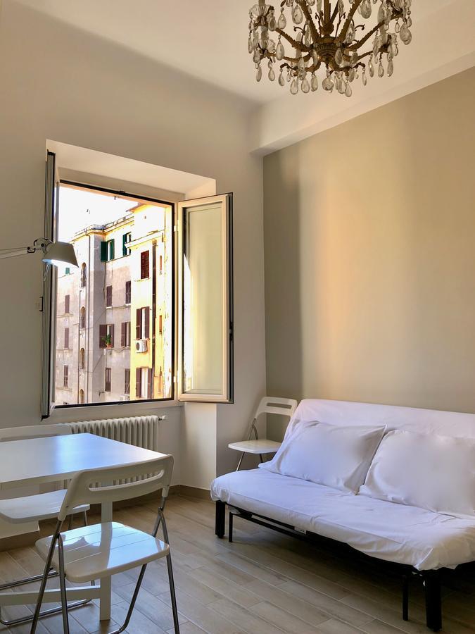 Termini Station Little House Apartment Rome Bagian luar foto