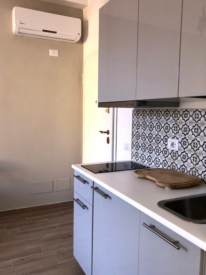 Termini Station Little House Apartment Rome Bagian luar foto