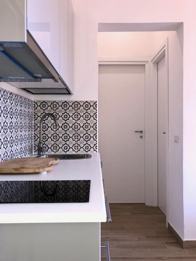 Termini Station Little House Apartment Rome Bagian luar foto